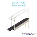 Plan incliné noir avec structure en acier blanc pour la rééducation de marque FERROX